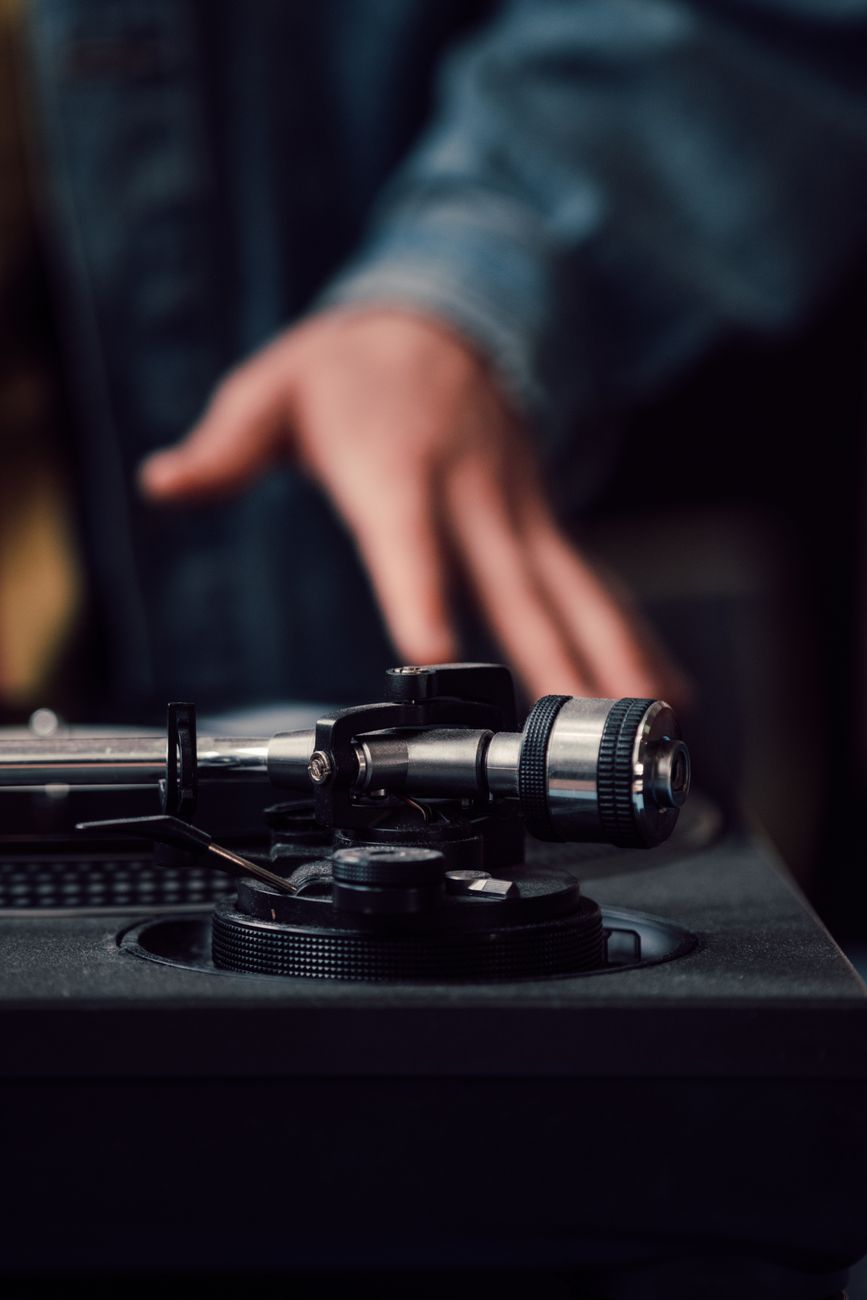 Poslechový koutek s gramofony v prodejně Groove